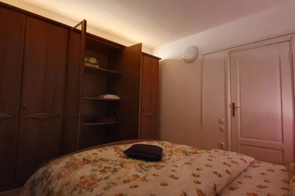 Titian'S Cozy Apartment Сибиу Экстерьер фото